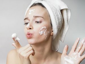 Bí quyết chăm sóc da không cần mỹ phẩm đắt tiền bạn nên biết