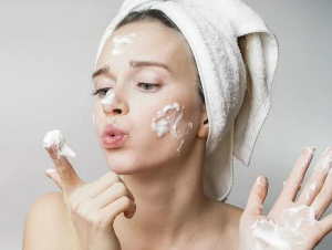 Sai lầm khi chăm sóc da mặt thường gặp nhất là gì?