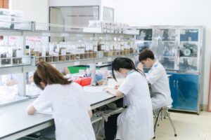 Những tiêu chí cần quan tâm khi lựa chọn trường đào tạo Y học cổ truyền phù hợp với định hướng nghề nghiệp